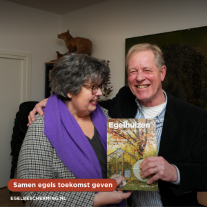 Overhandiging boek Egelhuizen in gebruik aan stichting Universitas