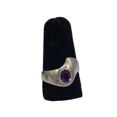Zilveren ring met paarse amethist