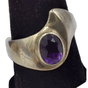 Zilveren ring met paarse amethist