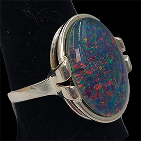 Zilveren ring met blauwe  opaal