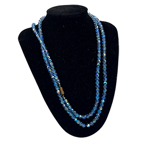 Collier met zachtblauwe glasstenen