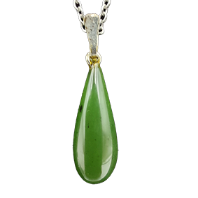 Zilveren collier met jade hanger met zilveren oog