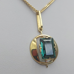 Gouden 14 kt. hanger met prachtige groene toermalijn