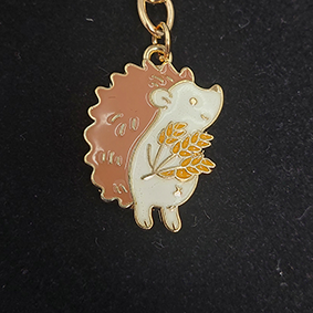 Egelsleutelhanger met bloemen