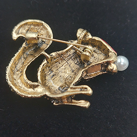 Eekhoornbroche parel