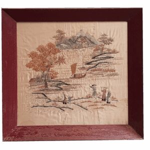 Antiek zijden doek geborduurd