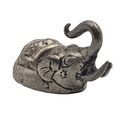 Klein metalen olifantje