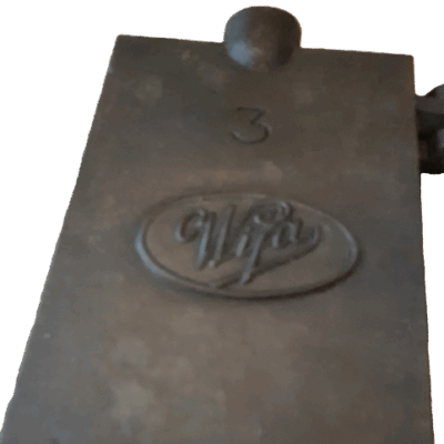 Antieke gietijzeren wafelvorm 56 cm